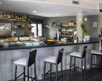Hotel Puerta de la Santa - אבילה - בר