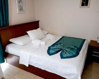 Pembe Kosk Hotel - Akçay - Bedroom