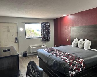 Rodeway Inn Jonesboro - Atlanta South - Jonesboro - Slaapkamer