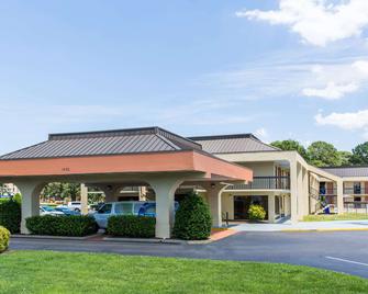 Days Inn by Wyndham Norfolk Airport - Norfolk - Rakennus