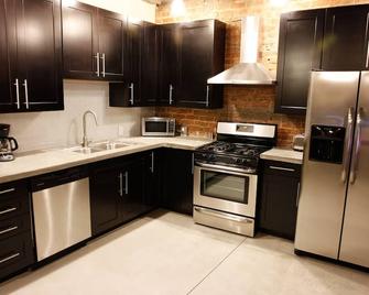 Modern Loft on Historic 25th Street - Ogden - Kitchen