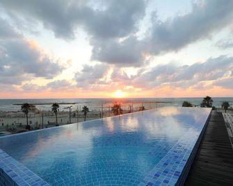 Herbert Samuel Opera Tel Aviv - Tel Aviv - Piscine