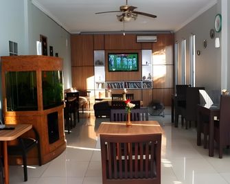 La Derra Hotel - Purwakarta - Lobby