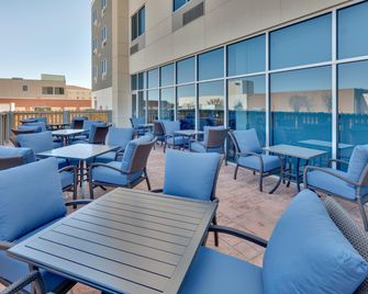 Holiday Inn Express & Suites Plano East - Richardson By IHG - Plano - Balcony