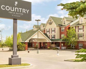 Country Inn & Suites by Radisson, Calgary Airport - Calgary - Rakennus