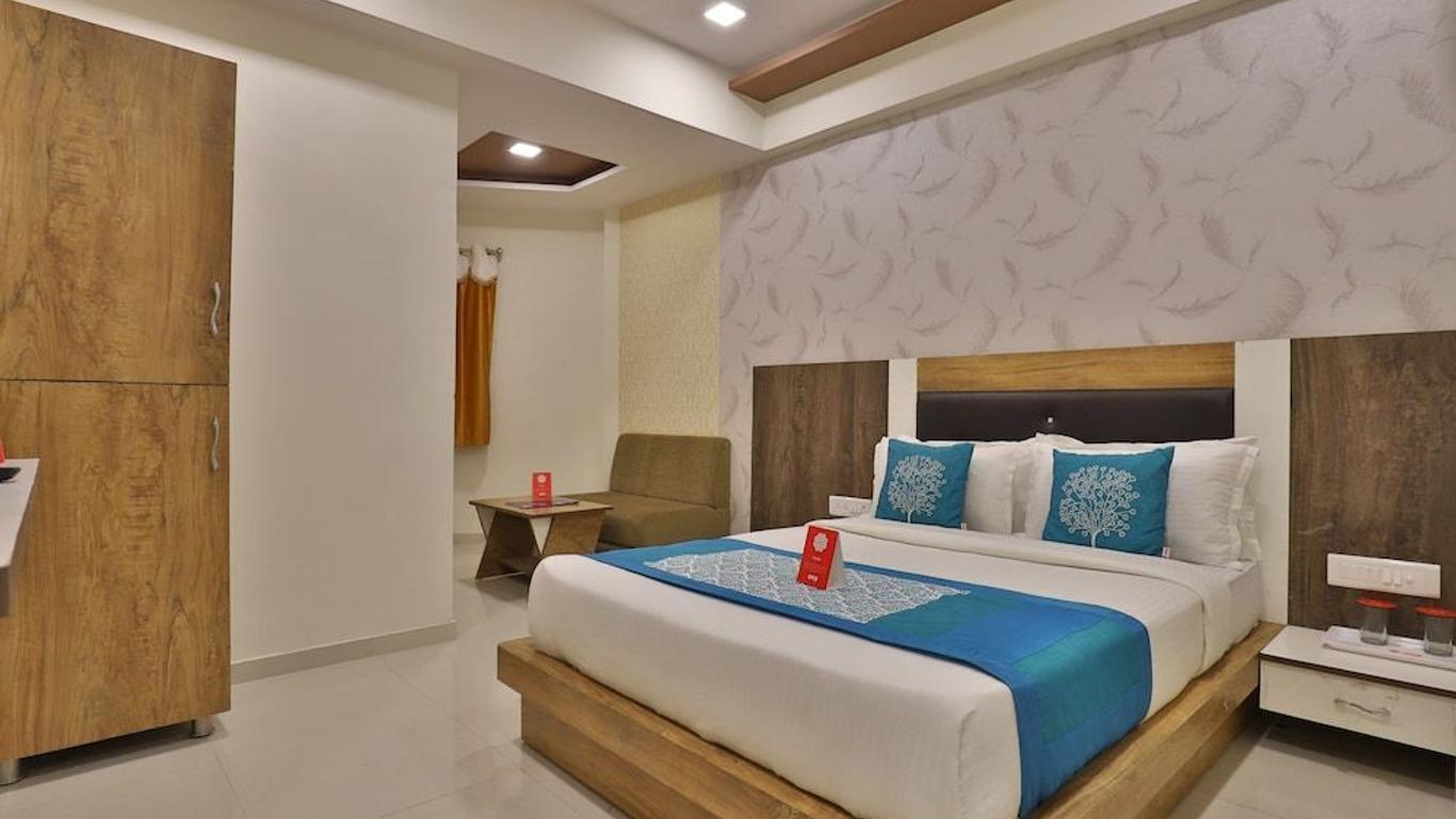 OYO 10265 Hotel Galaxy