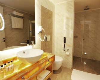 Kleopatra Suit Hotel - Alanya - Baño