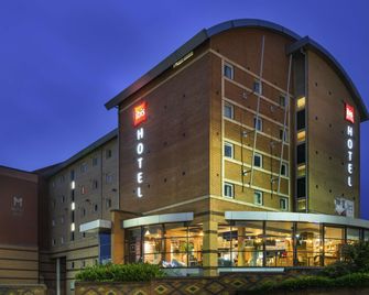 ibis Leicester City - לסטר - בניין