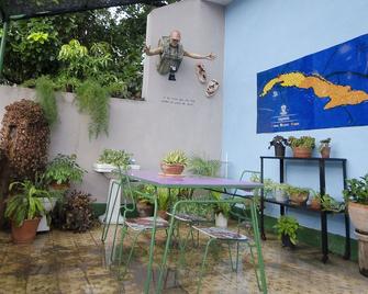 Casa Residencial Escobar - Havana - פטיו