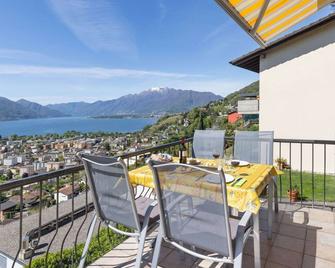 Beautiful private villa with WIFI, TV, balcony, pets allowed, panoramic view and parking - Tenero-Contra - Balkon
