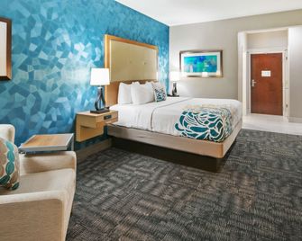 Best Western Plus Houston Atascocita Inn & Suites - האמבל - חדר שינה