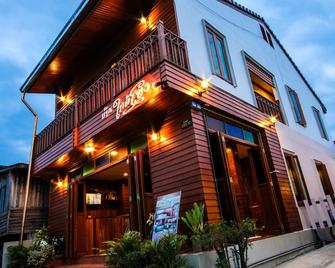 Ban Glai Kong - Chiang Khan - Edificio