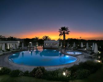 Porto Naxos Hotel - Naxos - Pool