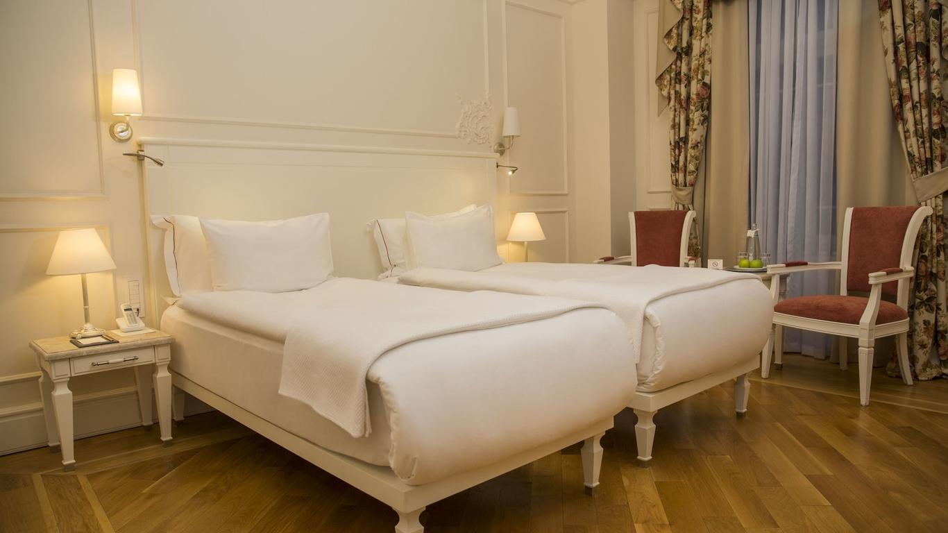 Corinne Art & Boutique Hotel