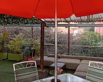 Backpackers La Terraza - בוגוטה - פטיו
