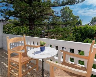 Haris Rooms - Georgioupoli - Varanda