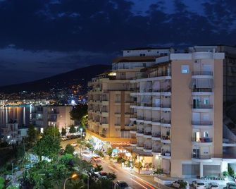 Hotel Oasis - Sarandë