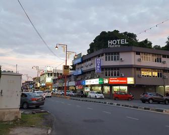 History Hotel - Kangar - Building
