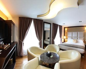 Hotel Richbaliz Selayang - Batu Caves - Schlafzimmer
