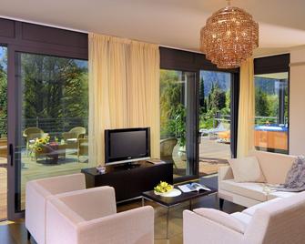 Du Lac Et Du Parc Grand Resort - Riva del Garda - Living room