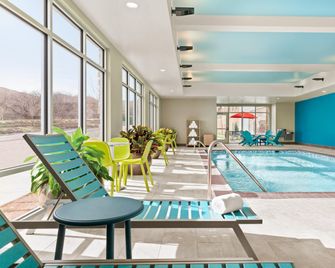 Home2 Suites by Hilton Colorado Springs - Colorado Springs - Pool