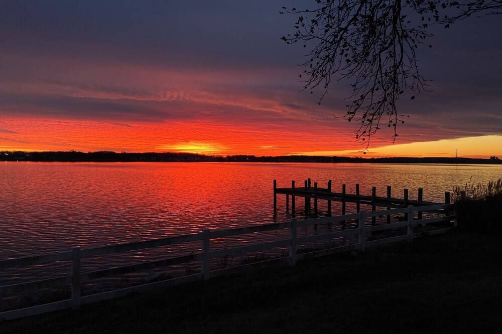 Studio apartment in water view Historic home with WiFi, separate AC/heat