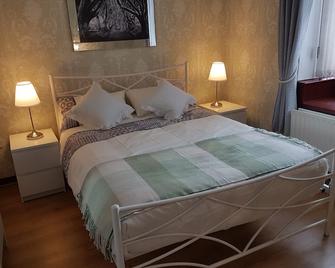 Well equipped family/pet friendly property close to the area's major attractions - Coleraine - Bedroom