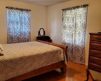 Welcome Home to Southern Hospitality - Johnson City - Bedroom