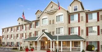 Country Inn & Suites by Radisson Columbus Air - Columbus - Gebäude