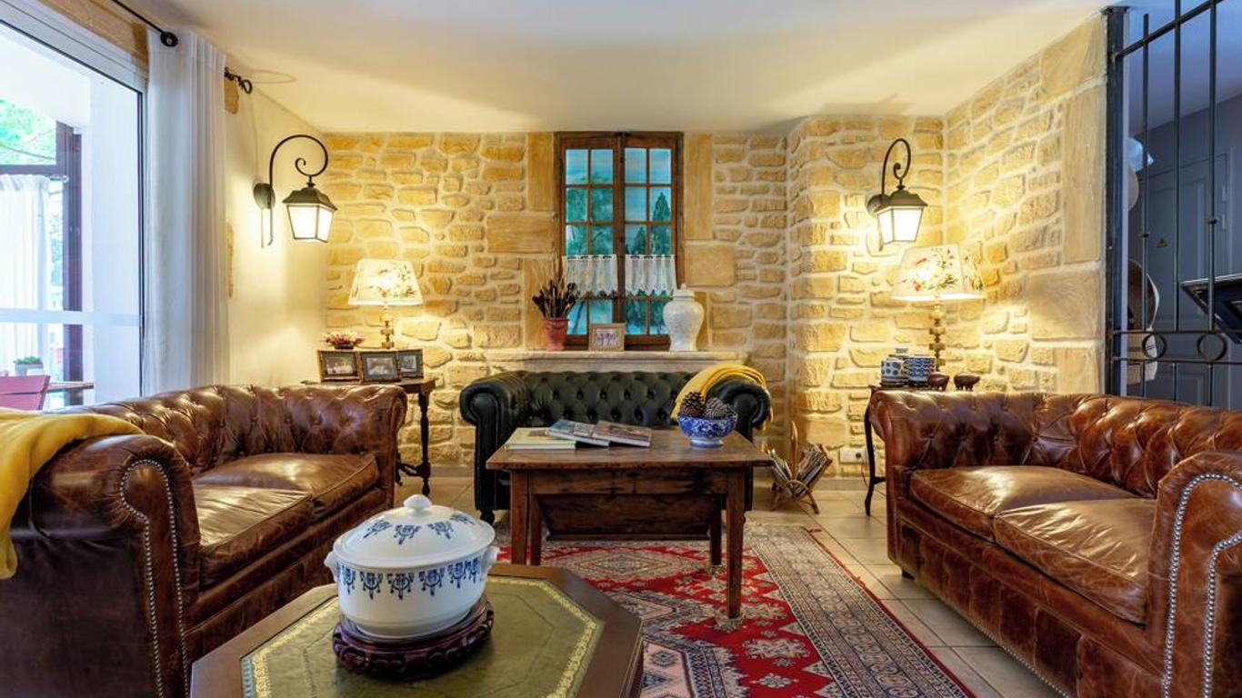 Logis La Bastide De Grignan Hotel & Restaurant 'La Chênaie'