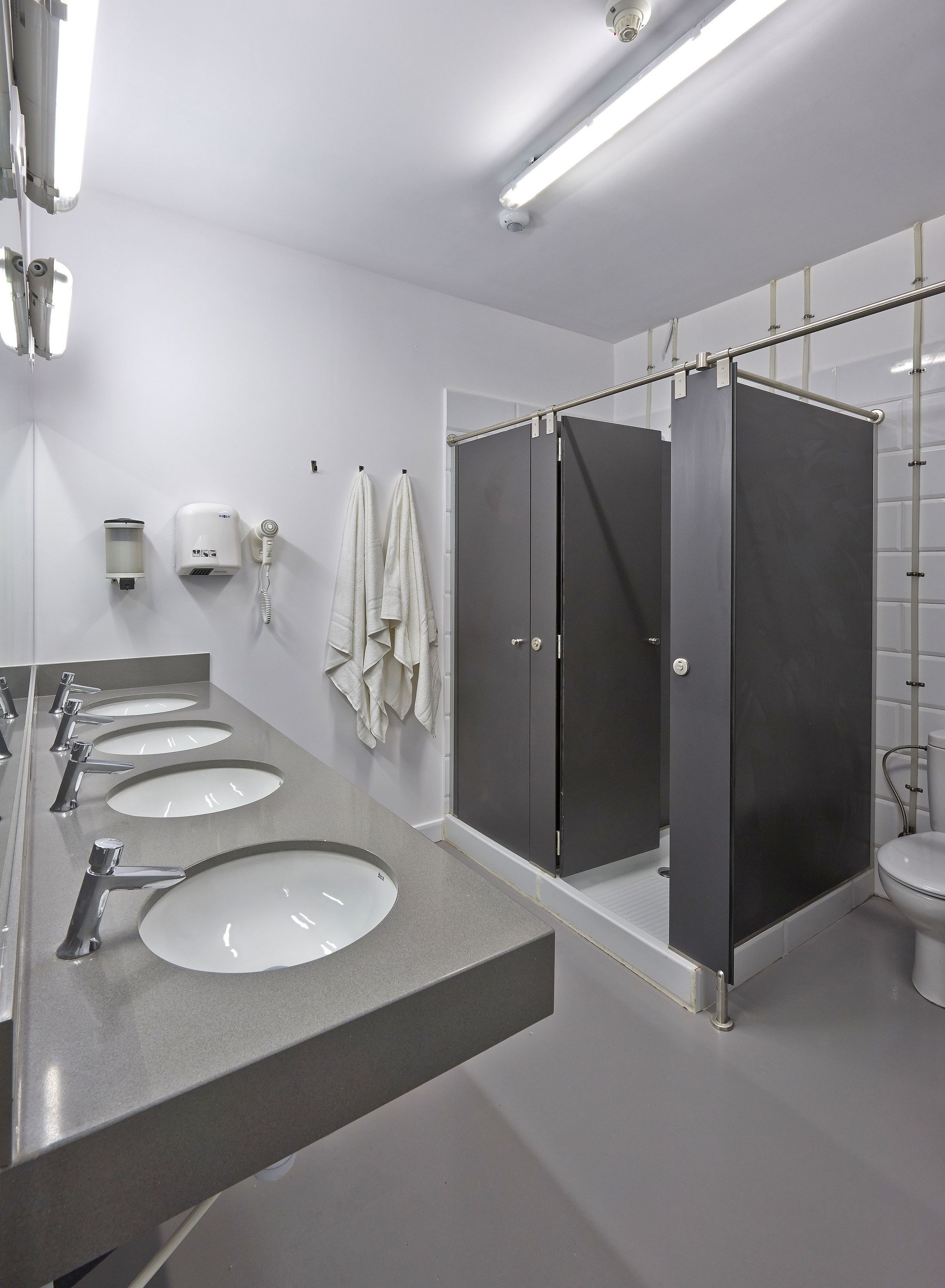 Hola Hostal Collblanc - L'Hospitalet de Llobregat
