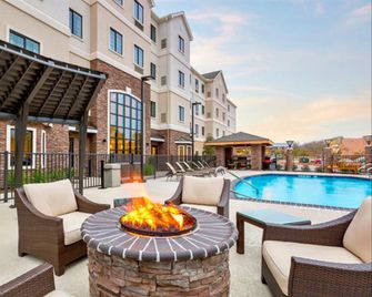 Staybridge Suites College Station By IHG - קולג' סטיישן - בריכה