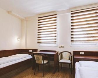 Hotel Filoxenia - Stoccarda - Camera da letto