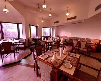Regency Resort - Gwalior - Restaurante