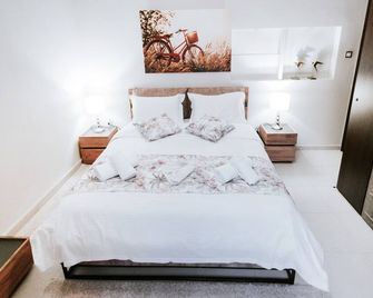 Best House, Ellinou Stratiotou, Ayia, Patra - Patras - Bedroom