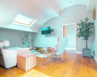 Sheffield Bliss House - Charming Home by Avo - Sheffield - Obývací pokoj