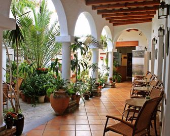 Almadraba Conil - קוניל דה לה פרונטרה - פטיו