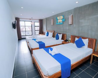 Grand Elevation Hotel - Nom Pen - Habitación