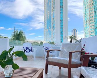5 Beautiful house, for long stays, AC, King bed, roof garden, Wi-Fi - Juriquilla - Balcón