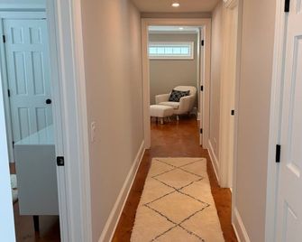 120-Acre Private Estate: Heated Pool, Fire Pit, Apple Orchard, Catskills Views - East Chatham - Hallway