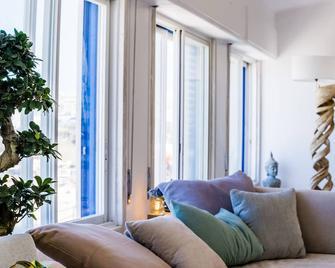 Sandhi House - 5 Rooms - Ericeira - Living room