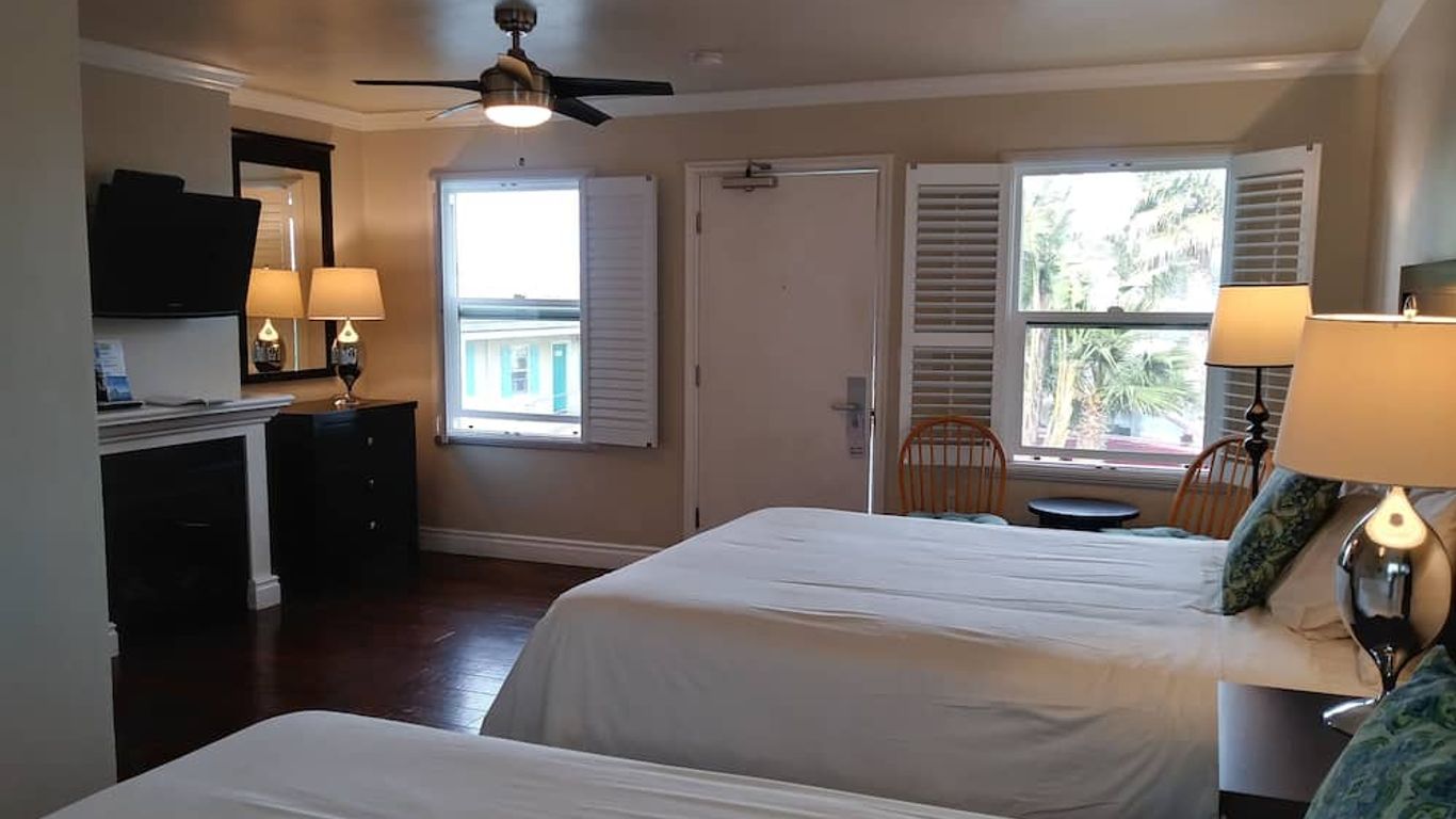 Beach Bungalow Inn and Suites