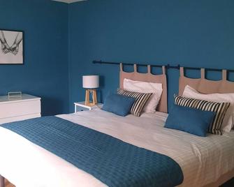 Charmant gîte de 160 m² dans une ferme près de Toul, à 30 min de Nancy, avec terrasse et jardin privé - FR-1-584-65 - Toul - Bedroom