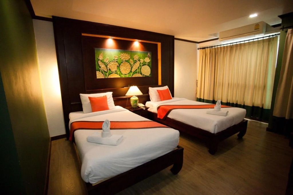 تشور بالاس هوتل