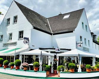 Hotel Ashley's Garden - דיסלדורף - בניין
