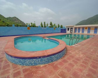 OYO 16709 Green Valley Resort - Ajmer - Pool