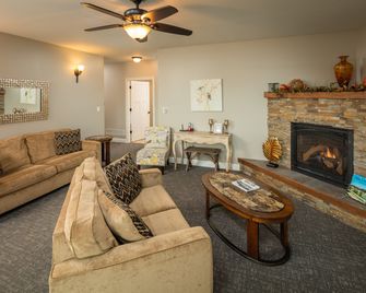 Lefevre Inn and Resort - Galena - Obývací pokoj