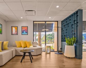 B&b Hotel Orlando International Drive Near Universal - Newly Renovated! - אורלנדו - שירותי מקום האירוח