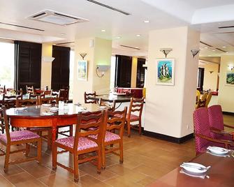 Corus Paradise Resort Port Dickson - Port Dickson - Εστιατόριο