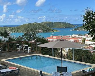 The Green Iguana Hotel - Saint Thomas Island